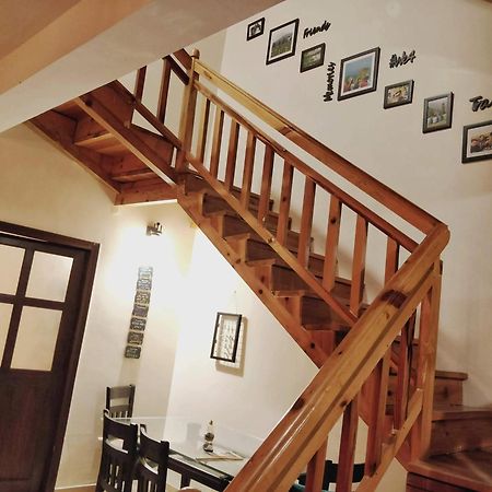 Meraki - Entire 3Bhk Villa With Himalayan Views 라닉헷 외부 사진