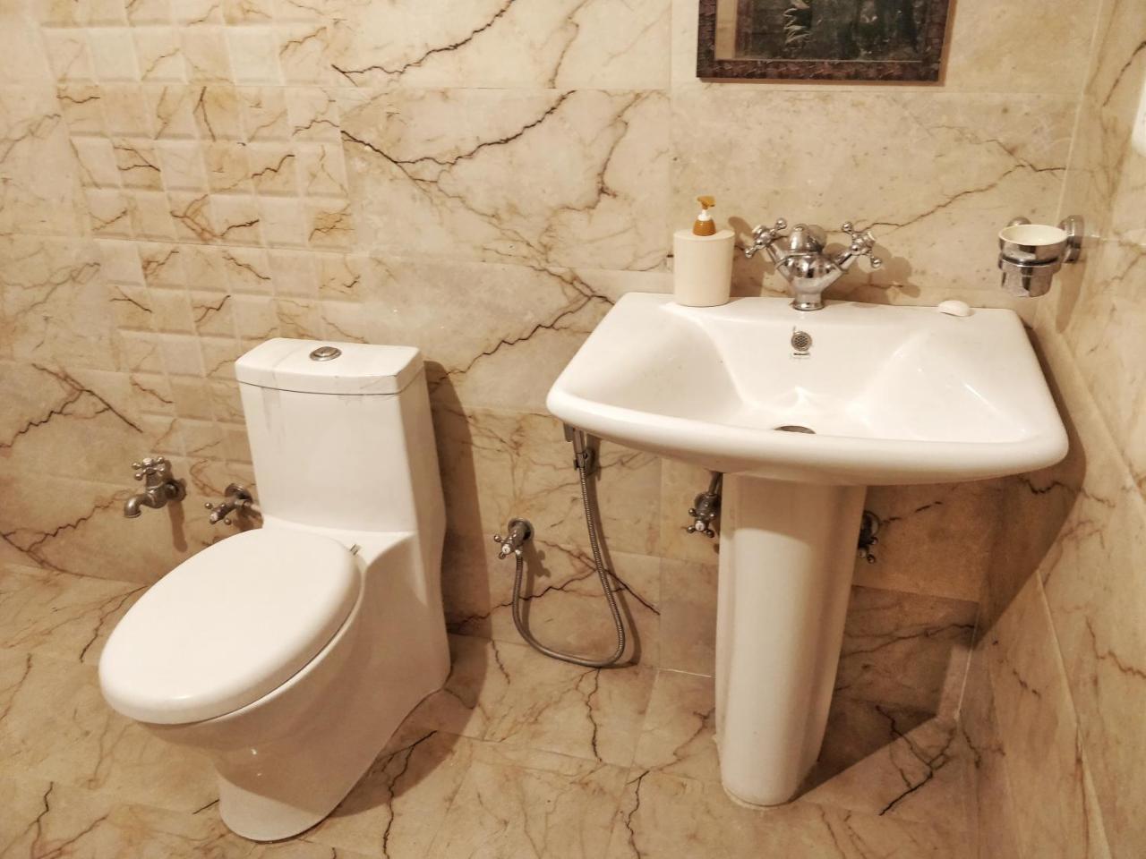 Meraki - Entire 3Bhk Villa With Himalayan Views 라닉헷 외부 사진
